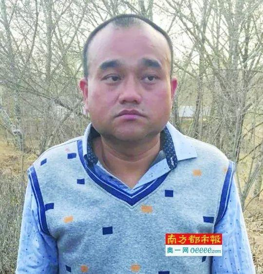 谭秦东医生昨日被释放后。网络图片