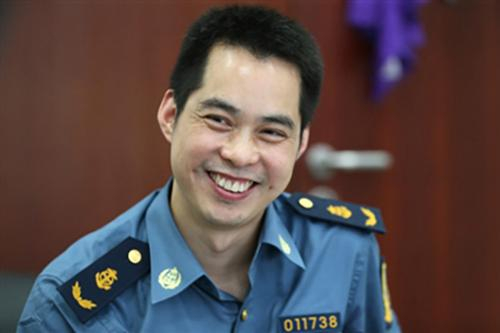 现为成都市交通运输委员会政工科科长的魏建红。成都商报图