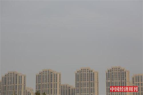 10月16日，燕郊的商品住宅楼。（《中国经济周刊》记者 胡巍 摄）