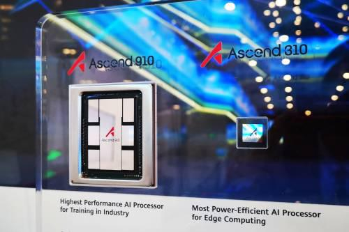 图为华为AI处理器Ascend910和Ascend310。新华社发