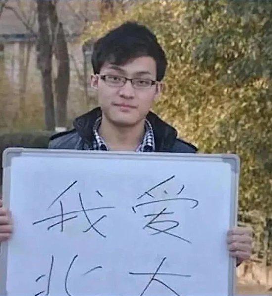  ·在北大读书时的孙宇晨。