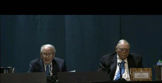 巴菲特和芒格共同出席2023年伯克希尔推进大会
