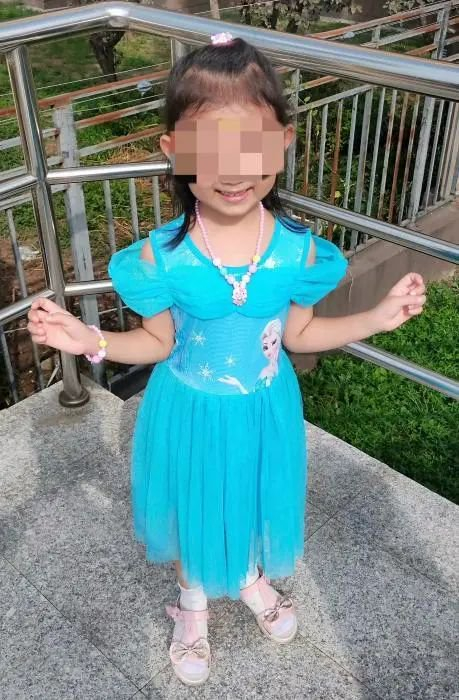 失散女童。图源：女童家东说念主酬酢账号