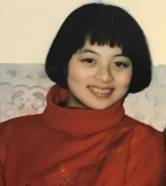 　年轻时的六六