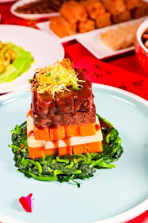 香醇慢烧牛肋排。图片来源/中国大饭店供图