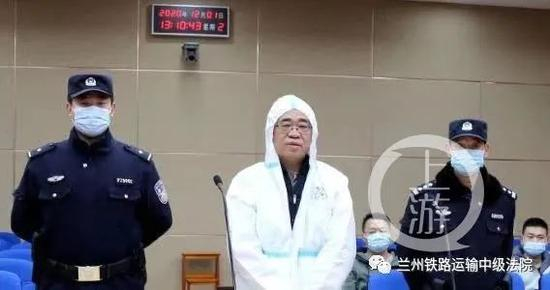 　　12月1日，张令平一审获刑14年。/兰州铁路运输中级法院