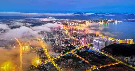 汕尾市区夜景&nbsp; 汕尾日报 施辰亮 供图整顿“吏治”