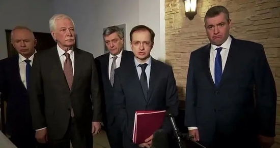 △俄罗斯代表团团长梅津斯基就谈判成果发表讲话视频截图