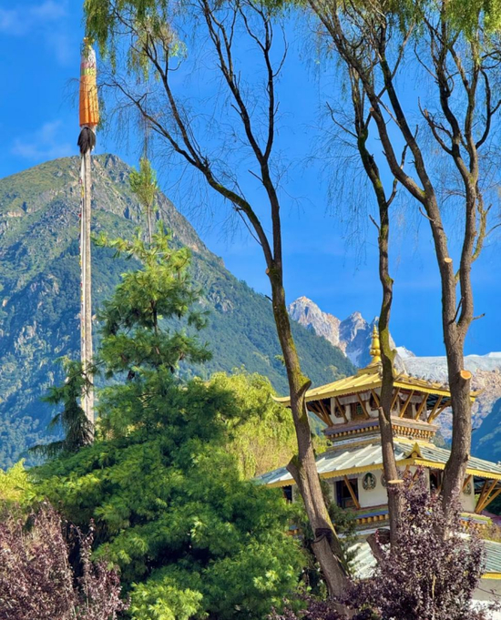“寂地”近日拍摄的吉隆沟风景。