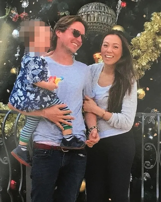 　·莫茨和黄达拉（右）