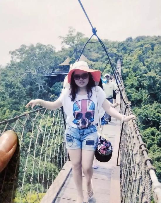 ▷杨梅生前照片