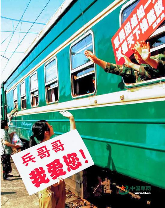 谭超 摄