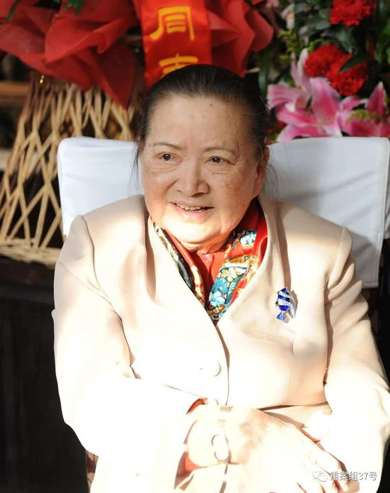  ▲方掬芬的80岁生日。受访者供图