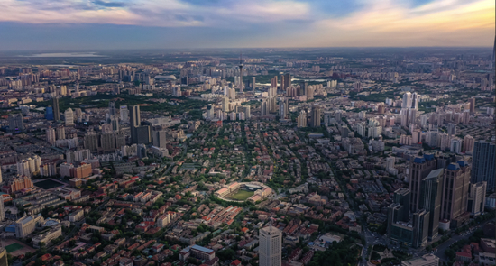 这是从高空拍摄的天津市中心城区一景。