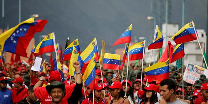 美军要借这国入侵? 俄罗斯:竭力支持委内瑞拉