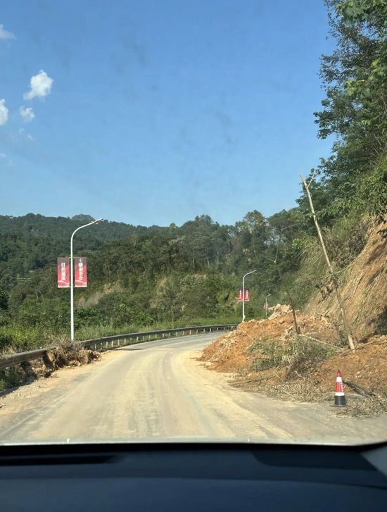 洪灾对点头镇西边山区的道路也造成了一定程度影响。摄影/王仲昀