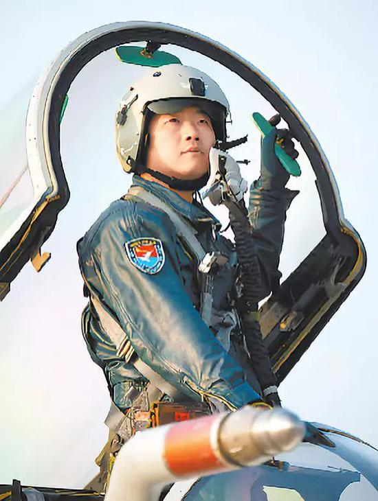  △空军航空兵某旅旅长孙军