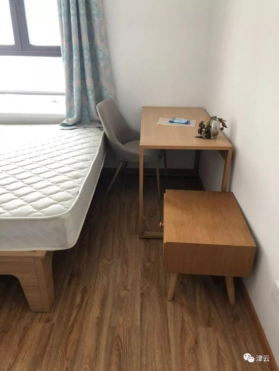  （卧室的家具）