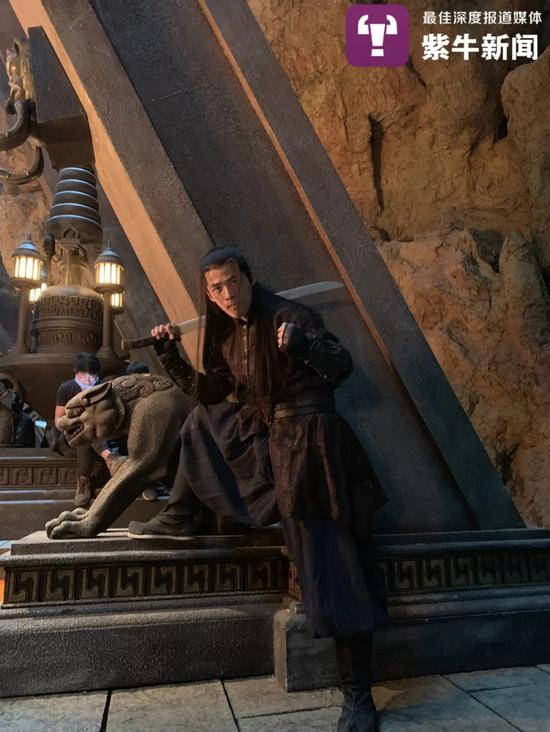  孙宁在横店拍摄武打片