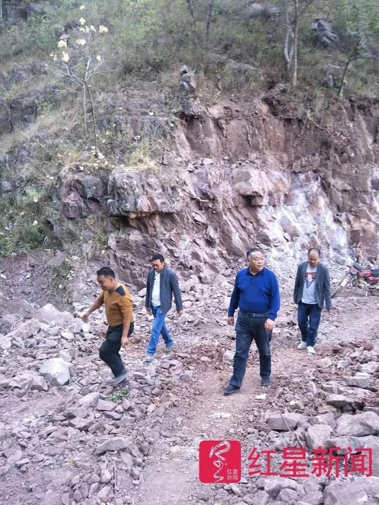  ▲李忠凯下乡工作照&nbsp; &nbsp;大姚县委宣传部供图