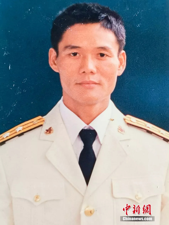 年轻时的林亚和。骆云飞 翻拍