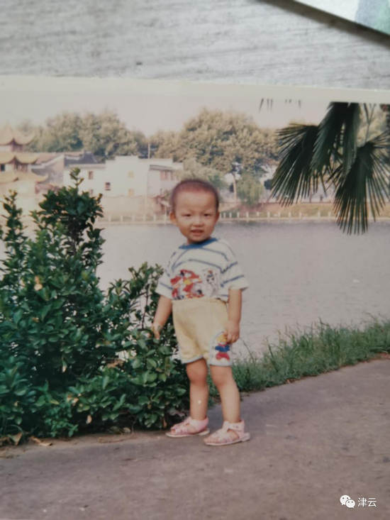  阿斌小时候