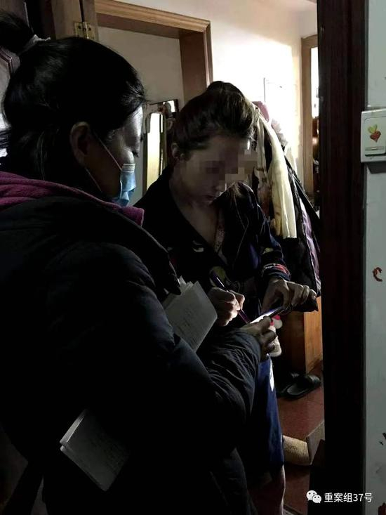  ▲望湖社区党委书记袁岐。受访者供图