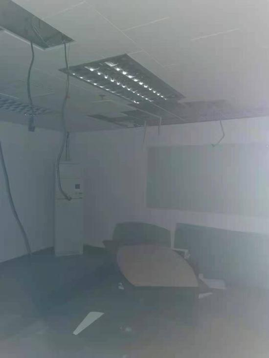  抢公章后