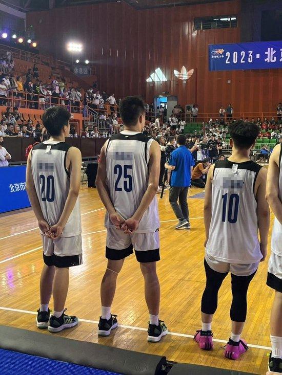 2023年6月，微博网友于北京传统项高中篮球决赛时拍摄