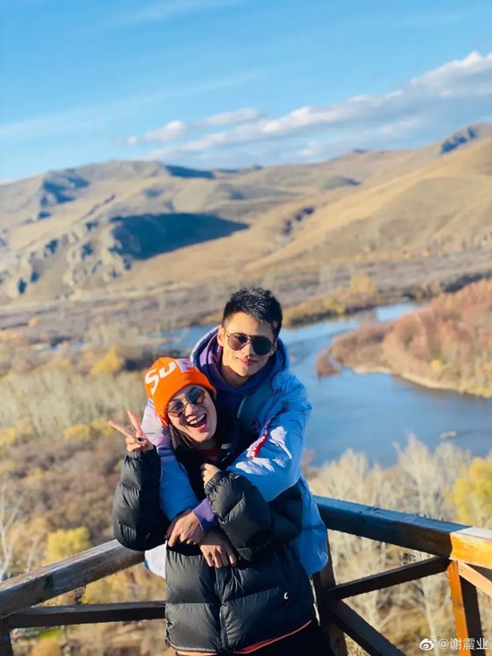  ·谢震业与妻子陆敏佳。