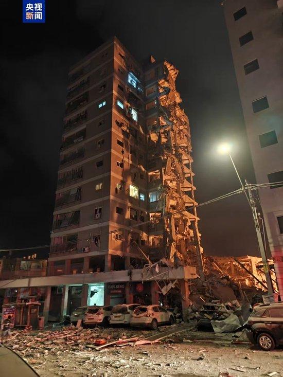 以色列中部遭伊朗导弹突击 已致3死超百人受伤