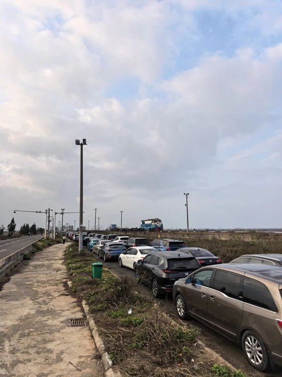  堵车长龙 受访者供图