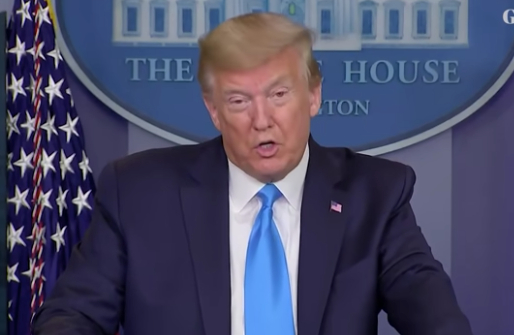  特朗普在4月7日的记者会上批评世卫组织。/《卫报》视频截图