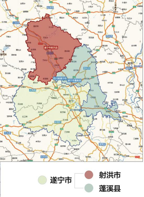 　　在此次乡镇行政区划改革中，青堤乡被撤销，与沱牌镇合并组建新的沱牌镇，原被撤乡镇继续保留便民服务分中心，并强化便民服务能力，推行“一枚印章管服务”。摄影/本刊记者 胥大伟