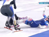 美国选手带倒另外两人，王欣然晋级短道速滑女子500米1/4决赛