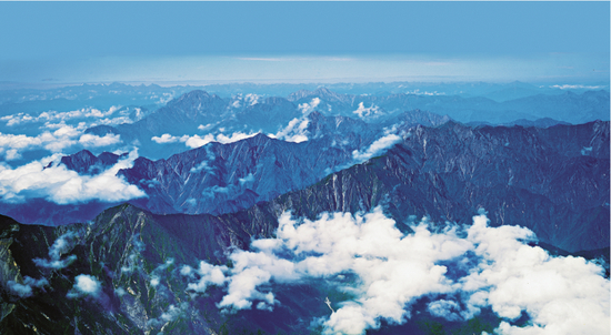 秦岭将中国南北方连接在一起，左拥黄河，右揽长江，是中国十分重要的生态屏障，也是中华文明的重要发源地。（田捷砚 摄）