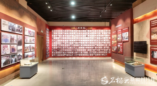 中国人民解放军进军和田纪念馆英雄墙（资料图）。