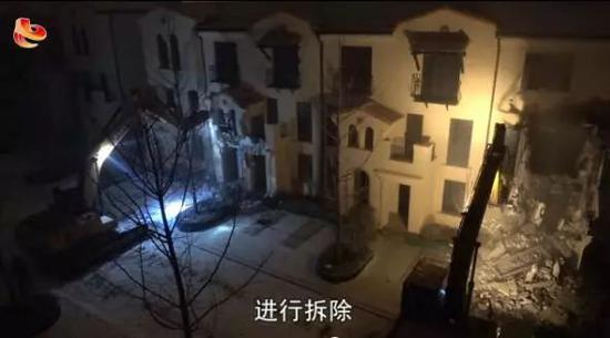  石家庄连夜拆除违建别墅