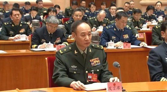 联合作战指挥中心的吴兴丰代表,来自西部战区的公茂栋代表等依次发言