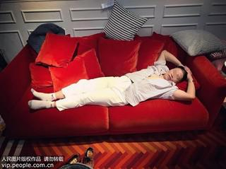 2017年7月5日，浙江省杭州市，宜家商场内，出现了很多纳凉者。（许康平/人民图片）