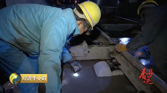  △隧道内混凝土浇筑工作