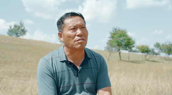 西吉县偏城乡涵江村驻村第一书记秦振邦