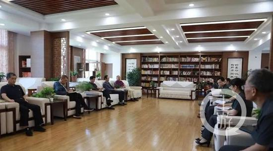 这场“缓刑”风波中涉及多名公检法人员，此案涉案人成为了当地政法队伍教育整顿的典型案例。/每日甘肃网