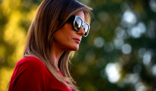 　　美国第一夫人梅拉尼娅于去年访问非洲