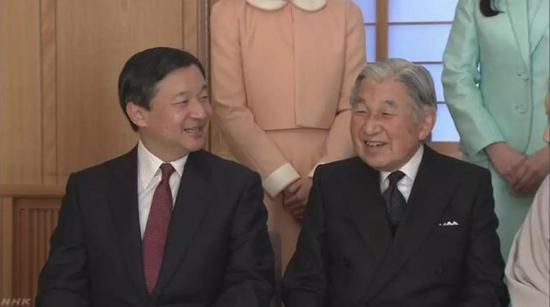  （图为明仁天皇与德仁皇太子 图源：NHK）