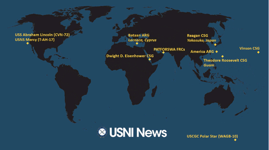 目前“卡尔·文森”号航母位于夏威夷，“罗斯福”号在关岛