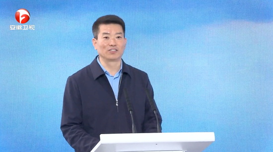 省委书记,省长,市委书记出席新能源车企活动,试乘新车型