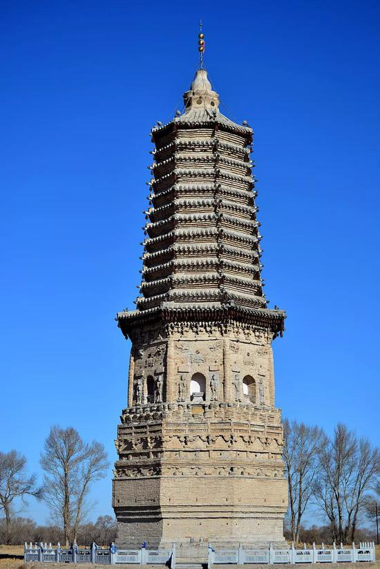 △修缮后的万寿白塔&nbsp;图据网友红山艳阳微信公众号