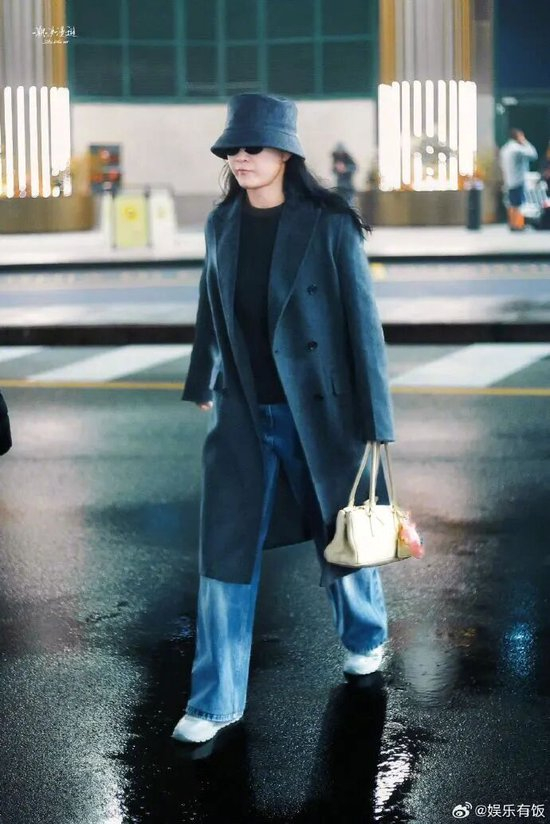 贾玲时尚街拍