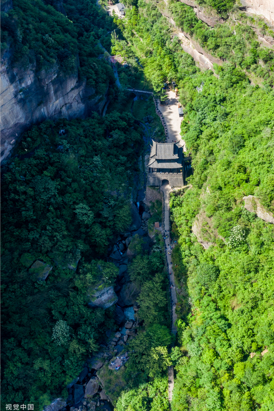 剑门关关楼 图片来源：视觉中国
